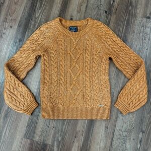Abercrombie and Fitch Cable Knit Sweater in Mustard Size XS